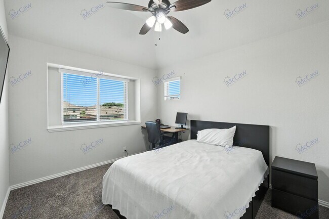 Building Photo - 3829 Honey Grove Dr