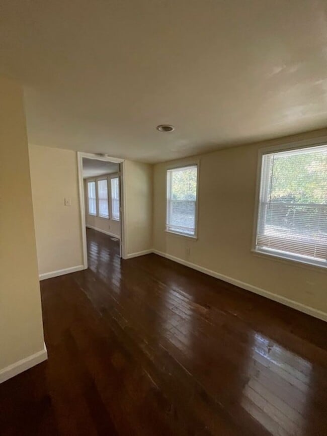 Building Photo - SINGLE FAMILY HOME IN TWINBROOK FOREST