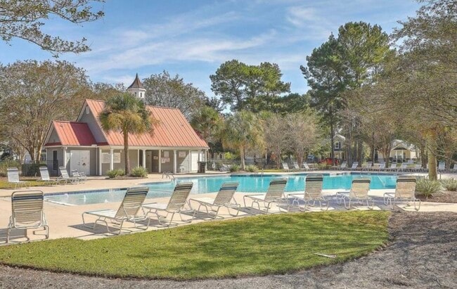 Building Photo - 1375 Water Edge Dr
