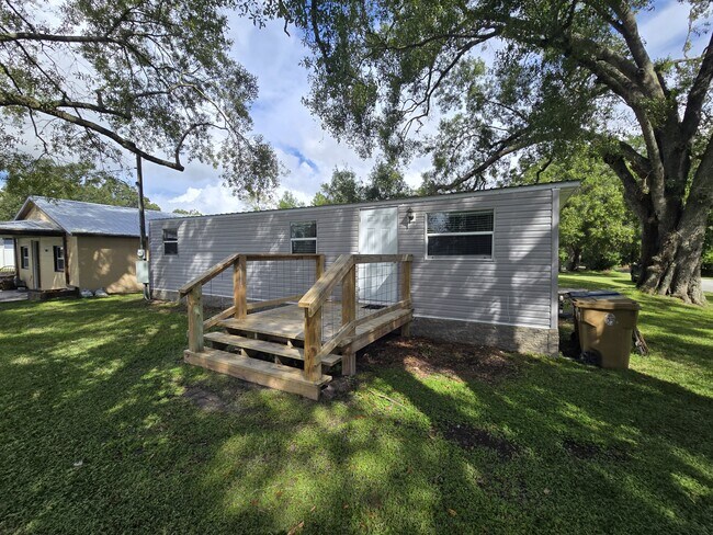 Primary Photo - 4425 Bryan Ave