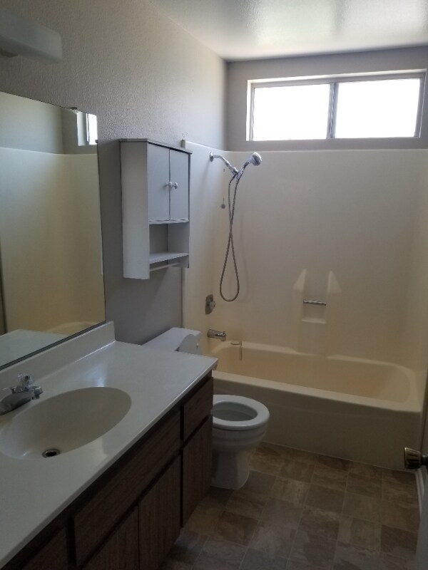 Building Photo - 43730 C St