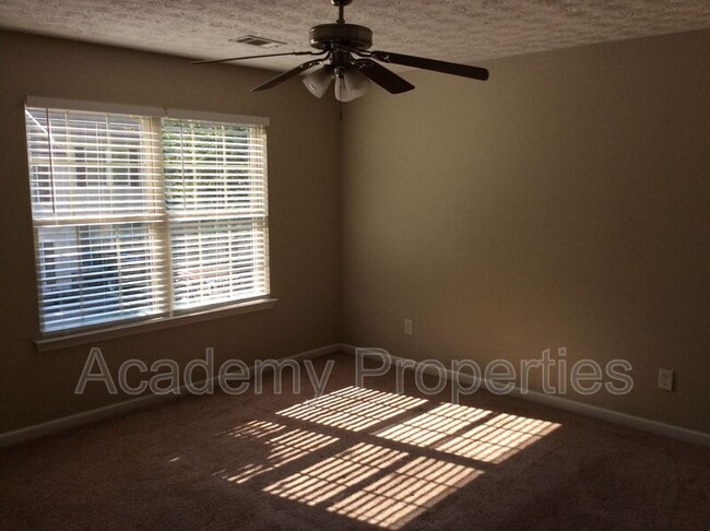 Building Photo - 4143 High Park Ln