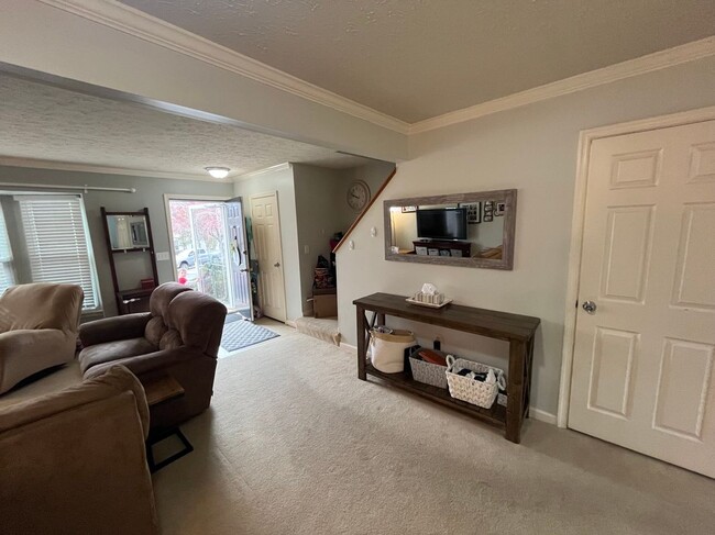 Building Photo - 107 Bentley Ct