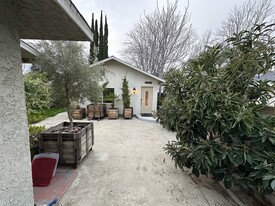 Building Photo - 7713 Owensmouth Ave