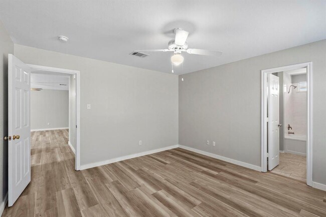 Building Photo - 164 Pearl Lake Dr