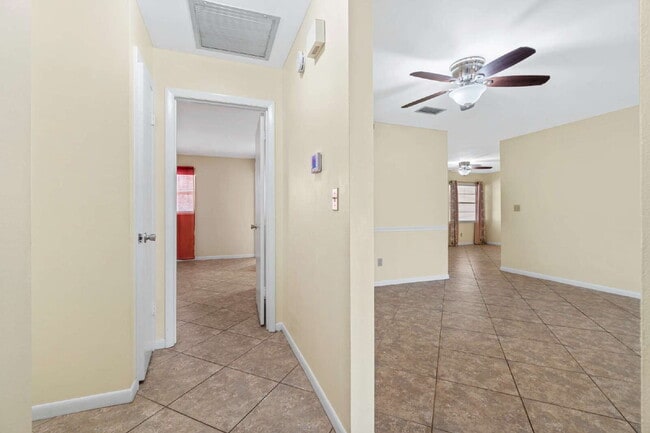 Building Photo - 2BR 2BA Villa Available Now On Top of the Word!