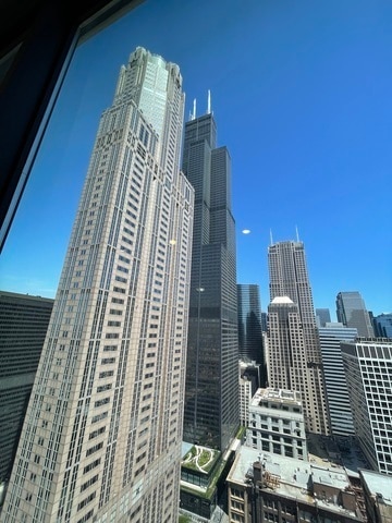 Building Photo - 235 W Van Buren St