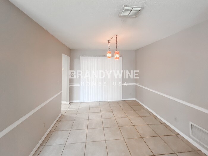 Building Photo - 8155 Crosswind Rd