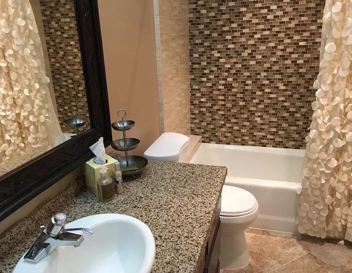 Building Photo - 5151 Balboa Blvd