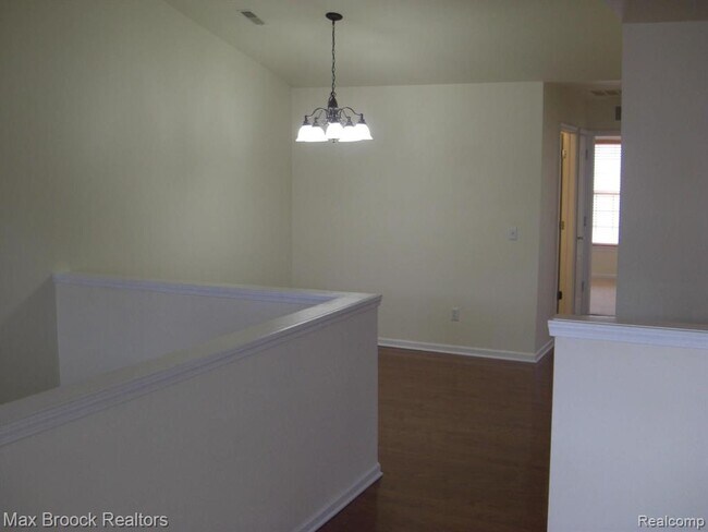 Building Photo - 28017 Hopkins Dr