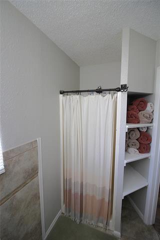 Building Photo - 505 College St