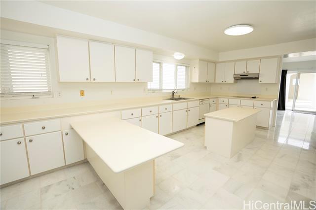 Building Photo - 1071 Hoa St