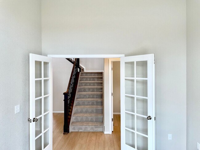 Building Photo - Built in 2021- Stunning 5 Bedroom 4 bath H...