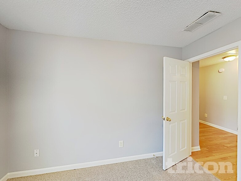 Building Photo - 222 Amelia Creek Way SE