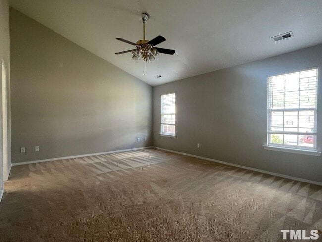 Building Photo - 4 Bedroom Single Family House in Morrisville RTP