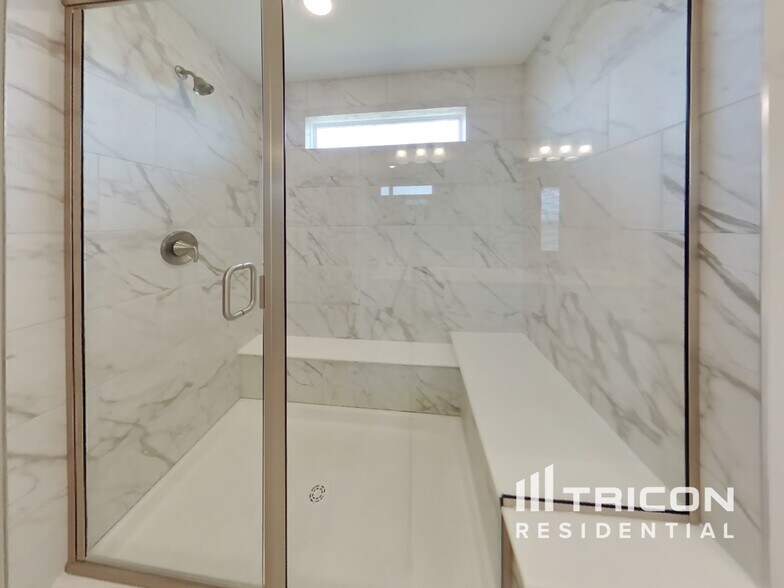 Building Photo - 4883 Morenci Ct