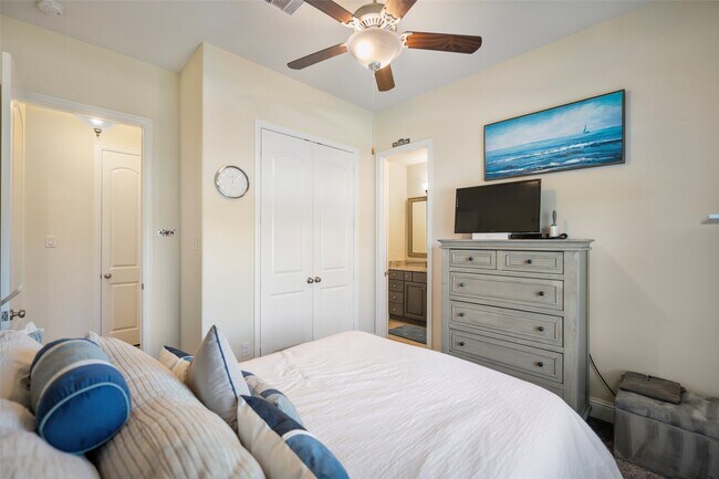 Building Photo - 1406 Graystone Hills Dr