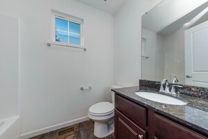 Building Photo - 212 N Commerce St