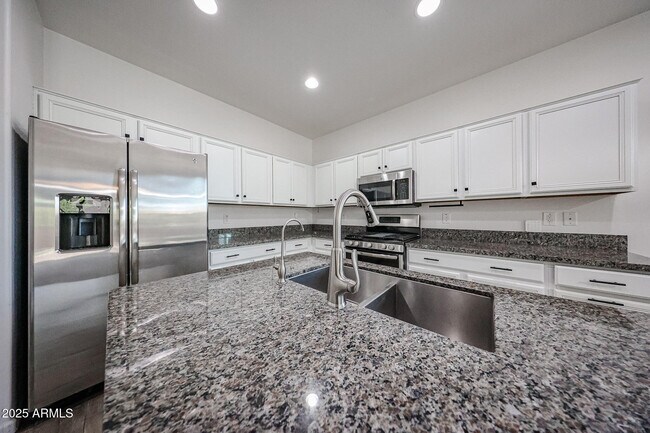 Building Photo - 13159 W Rowel Rd