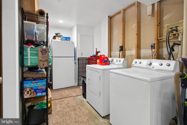 Building Photo - 110 Stull Ct