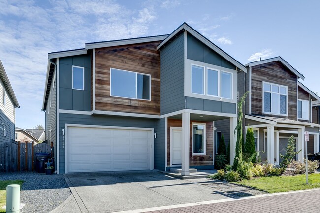 Building Photo - Marysville Luxury 5 Bed Home Plus Bonus Sp...