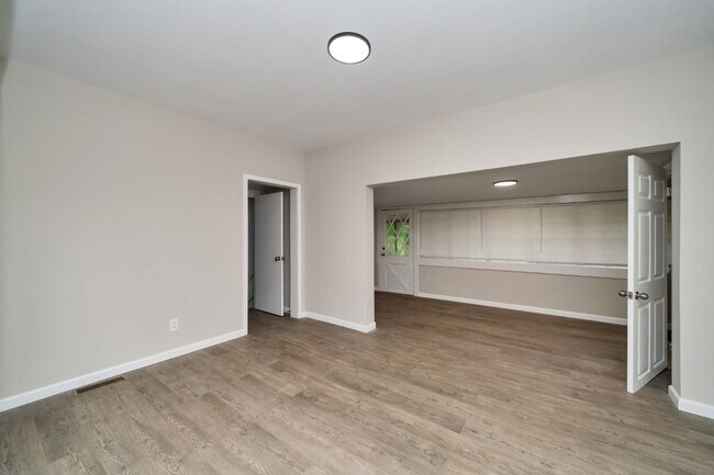 Building Photo - Beautiful New 4bd/2bath -Don’t Miss This!