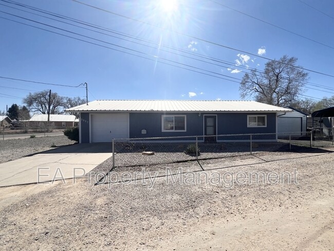 Building Photo - 5837 Guadalupe Trail NW