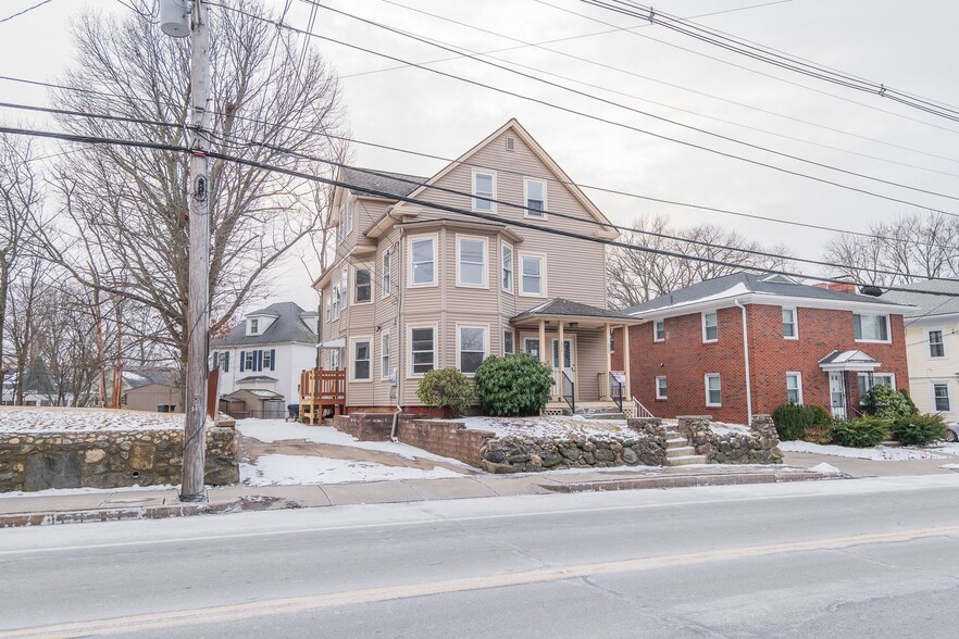 Building Photo - 848 Smith St