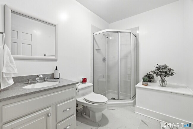 Building Photo - 18 W Haviland Ln