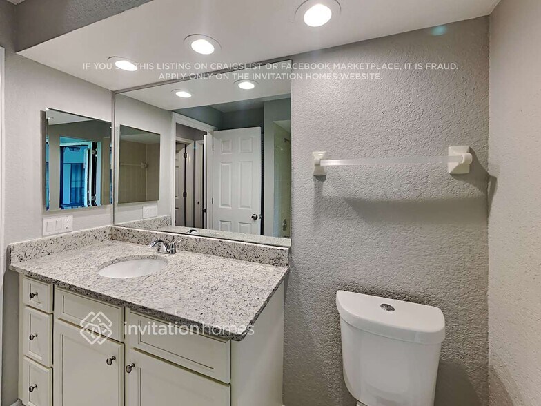 Building Photo - 2118 Amarillo Ln