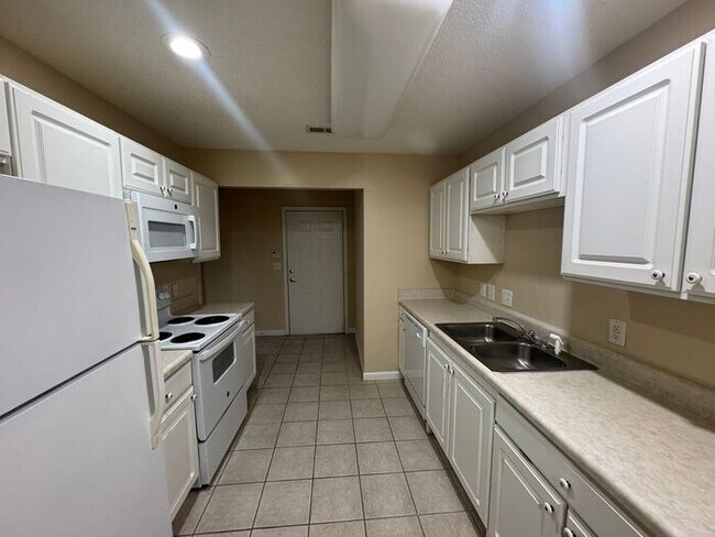 Building Photo - Avera - Breckenridge