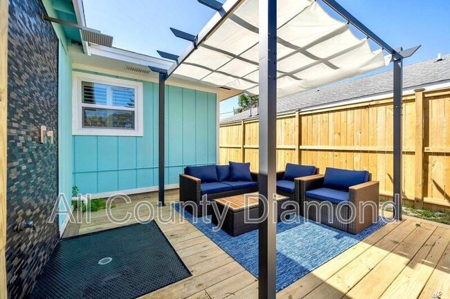 Building Photo - 7308 Sunset Ave