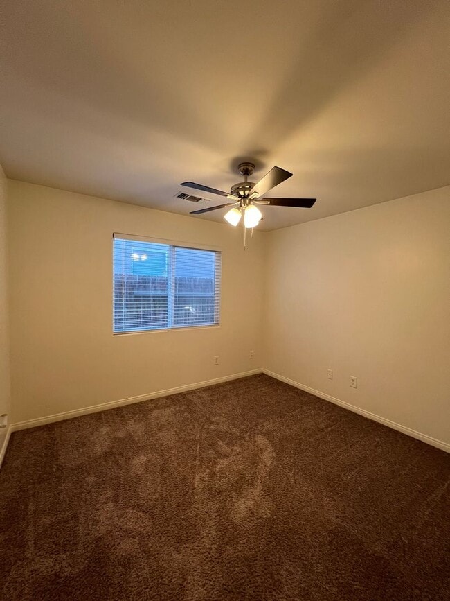 Building Photo - 6615 Silver Moon Dr
