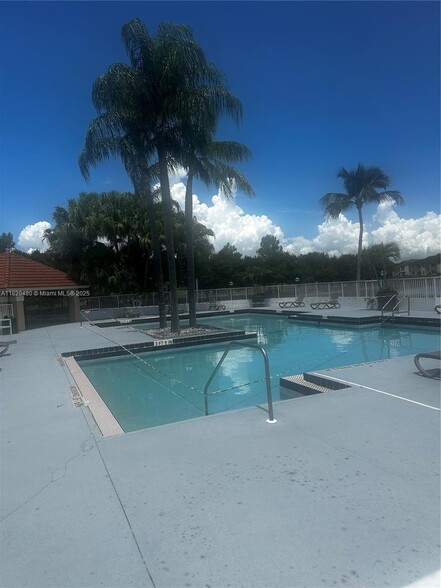 Building Photo - 12760 Vista Isles Dr
