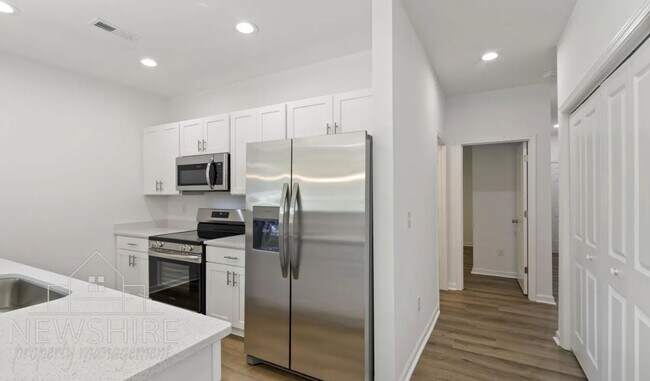 Building Photo - Don't Miss This Hidden Gem Near Downtown Greenville!