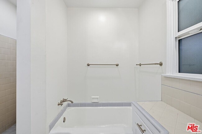 Building Photo - 4236 Elenda St