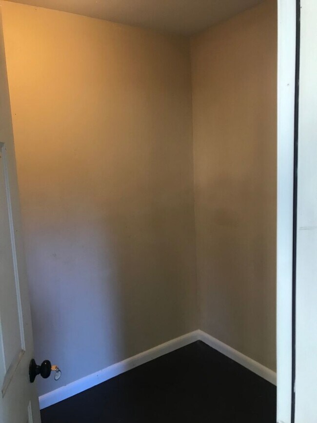 Building Photo - **AVAILABLE NOW**Total Electric 3 Bedroom / 1 Bathroom Home for Rent in East Columbus, GA***