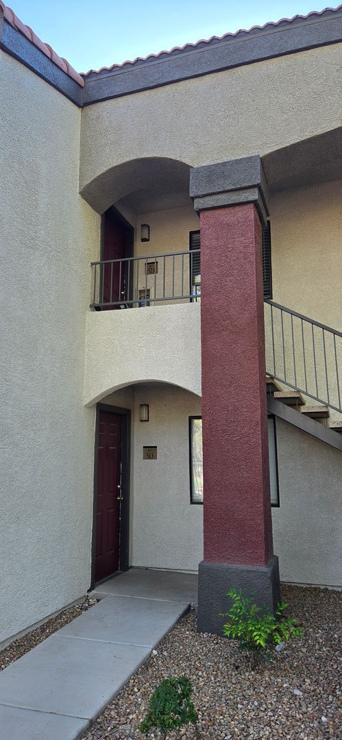 Building Photo - RARE 2nd floor 3 BEDROOM condo in the heart of Seven Hills in gated Horizons @ Seven Hills