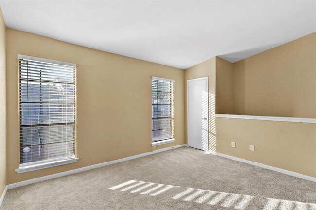 Building Photo - 9550 Deering Dr