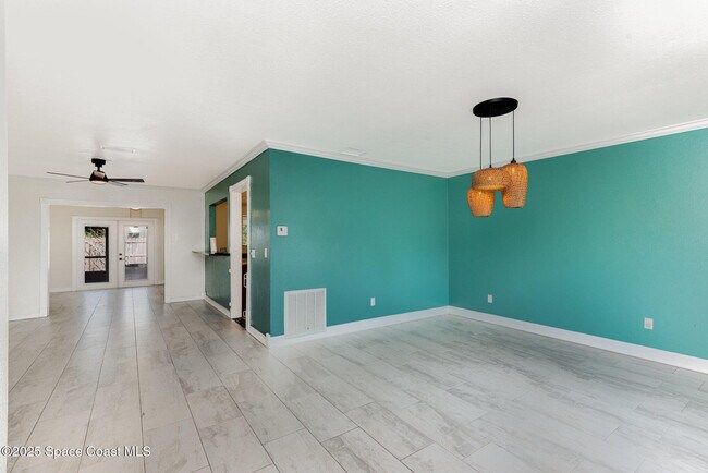 Building Photo - 1241 Riviera Dr NE