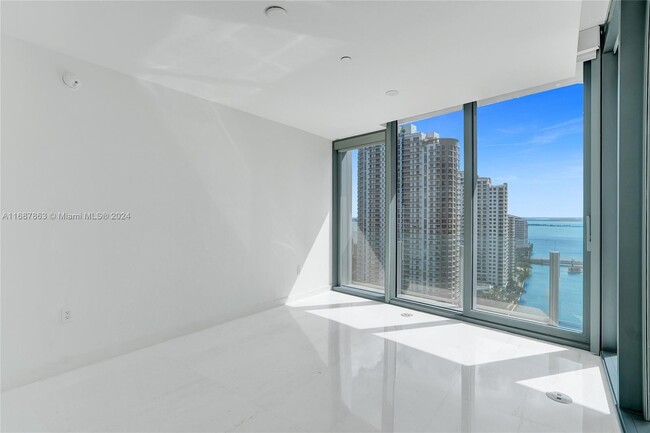 Building Photo - 300 Biscayne Blvd Way