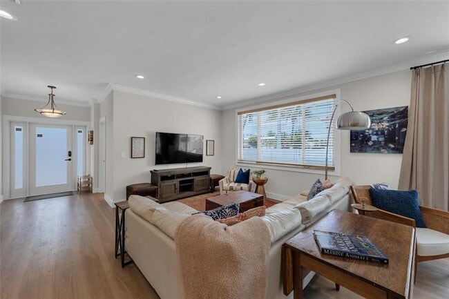 Building Photo - 4601 Bougainvilla Dr