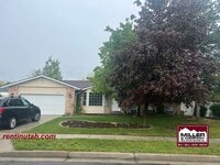 Building Photo - Beautiful newly remodeled home in Sandy Fo...