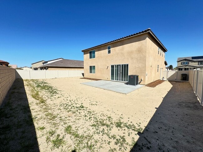 Building Photo - Newly built 5 + 3 With Solar! $4000/Month