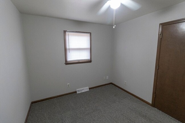 Building Photo - 4465-4467 Santa Anna Dr.