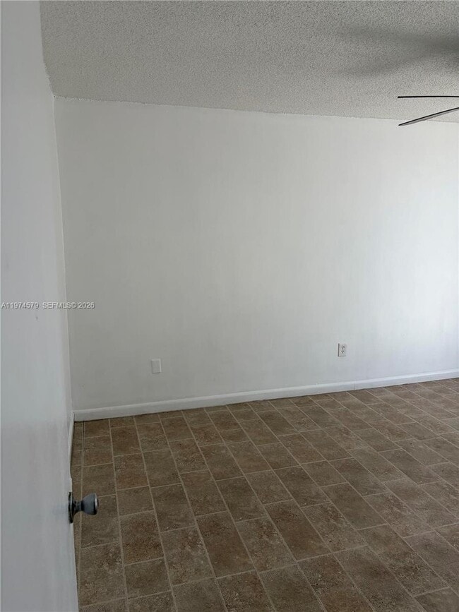 Building Photo - 1801 S Treasure Dr