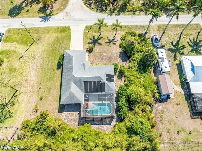 Building Photo - 11693 Oakland Dr