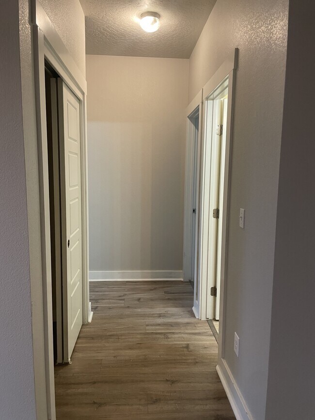 Building Photo - 447 N Baxter Way