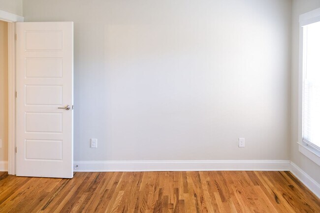 Building Photo - 3 Bedroom, 3 Bath House in Prime Augusta C...