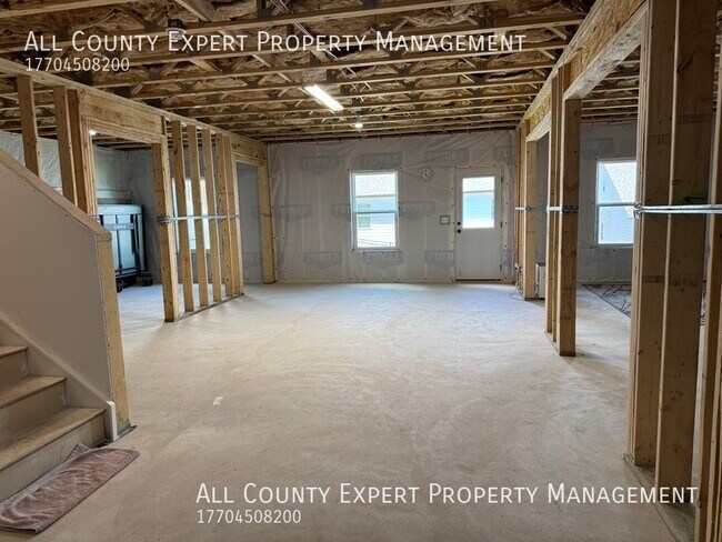 Building Photo - 690 Avignon Blvd